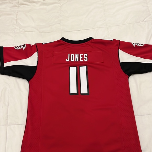 Atlanta Falcons Julio Jones Jersey - Picture 3 of 4